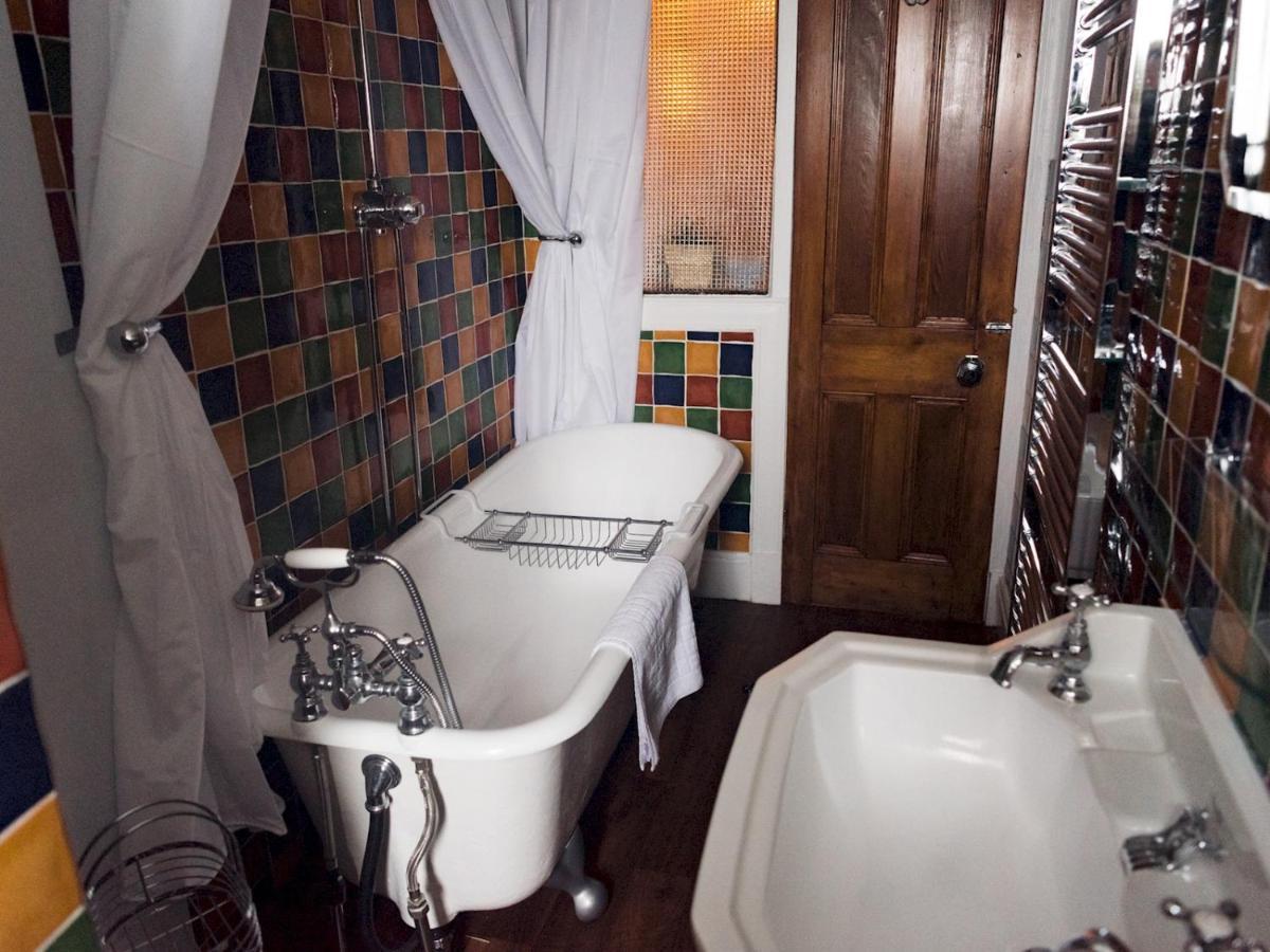 Pass The Keys Beautiful, Traditional 2 Bed Flat W Free Parking Glasgow Exterior foto